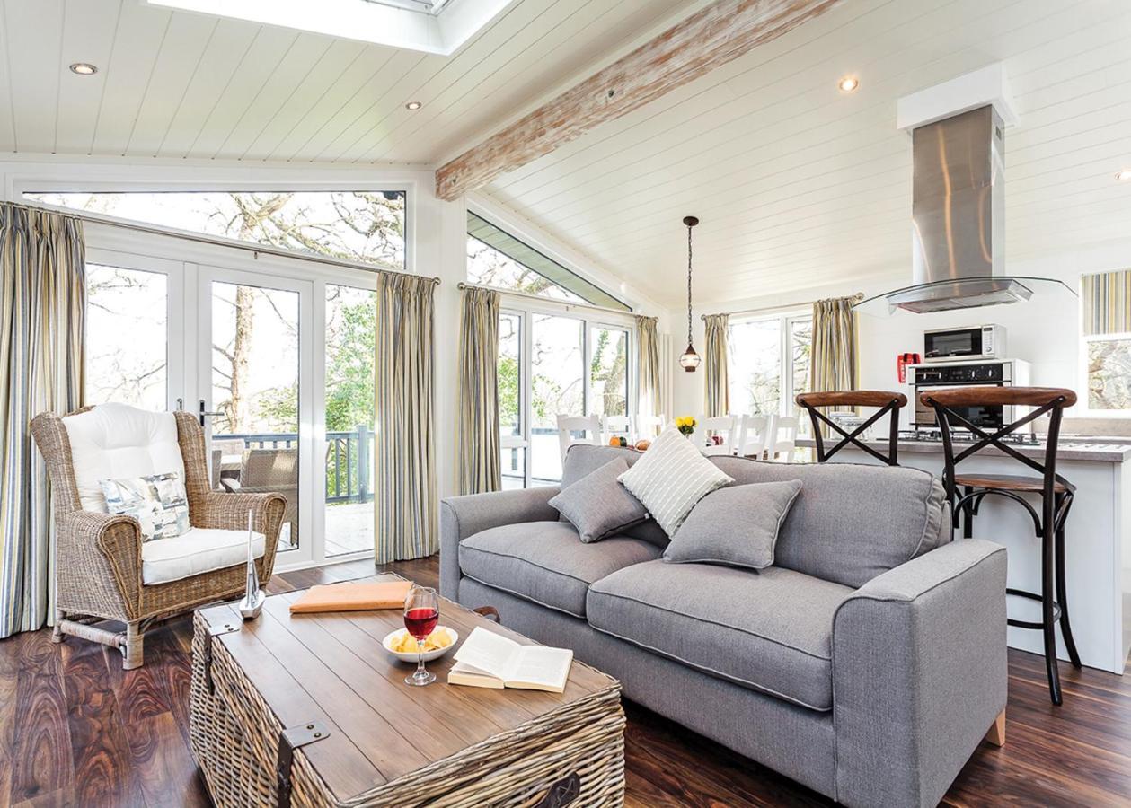 Woodside Bay Lodge Retreat Wootton Bridge  Eksteriør bilde